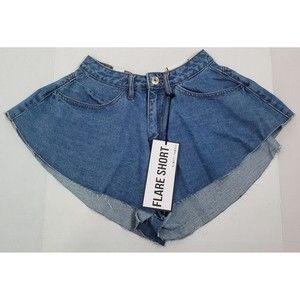 Almost Famous Juniors Size 1 Denim Jean Flare Shorts Five Pocket Raw Hem New!